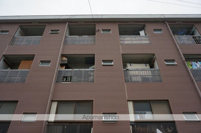 白鶴マンションの外観写真