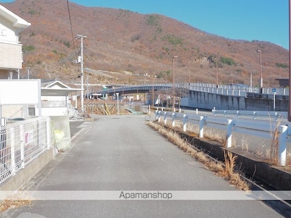 ＬＯＴＵＳ　ＣＯＵＲＴ[2K/32.8m2]の周辺2