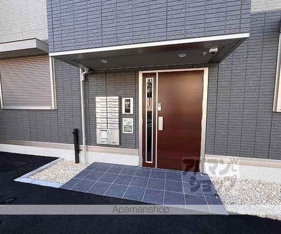 FLEURIIの玄関写真
