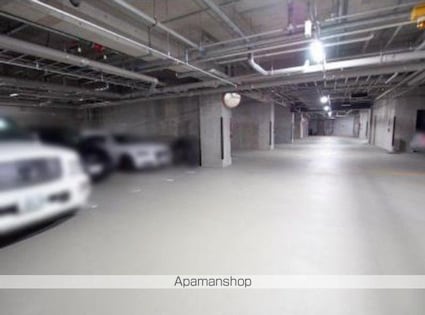 外苑レジデンス[2LDK/86.58m2]の駐車場