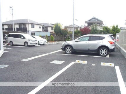 アベニール国立[1DK/33.45m2]の駐車場