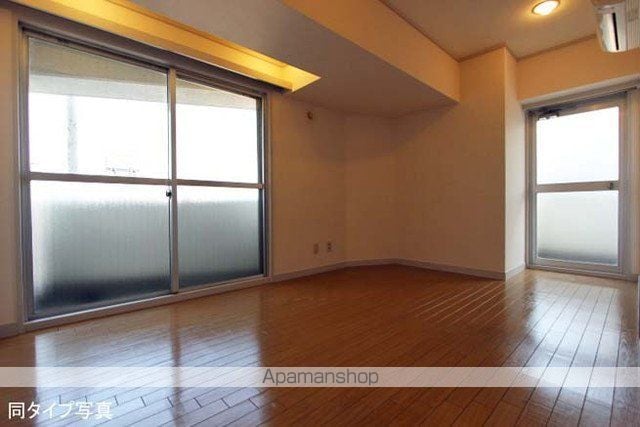 東京都新宿区上落合２丁目[2LDK/72.64m2]のリビング・居間