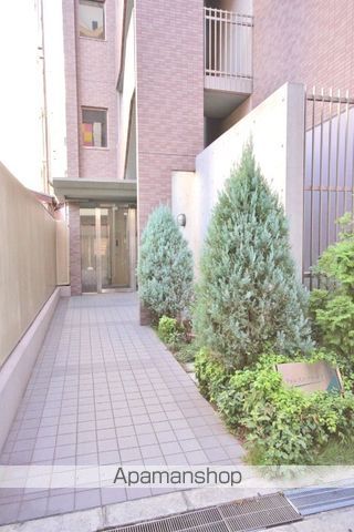 フォレストプラザIの玄関写真