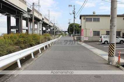 ローズエスポワール[1LDK/41.27m2]の周辺2