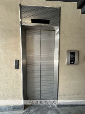 谷4プラザの外観写真