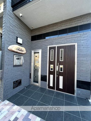 FABERの玄関写真