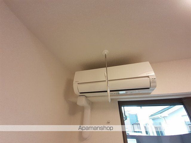 オイコスオニロ田井の内装写真
