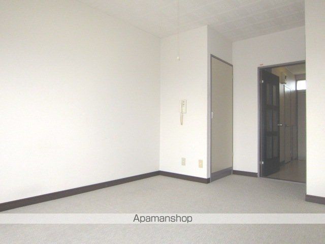 エクセレント・マンションの内装写真