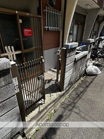 阪神電鉄阪神なんば 福駅 徒歩4分 2階建 築49年の玄関写真