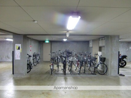 エルハイツ成増[1R/16.47m2]の駐車場