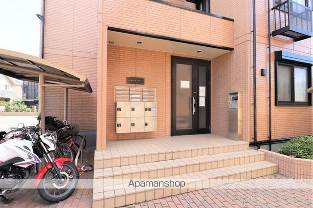 ロイヤルガーデン Iの玄関写真