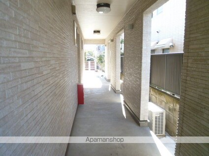 Ｇａｒｄｅｎ　Ｈｏｍｅ　Ｋｏｂｕｓｈｉ[1LDK/42.82m2]の共用部3