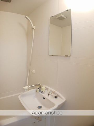 アクシスIIの内装写真