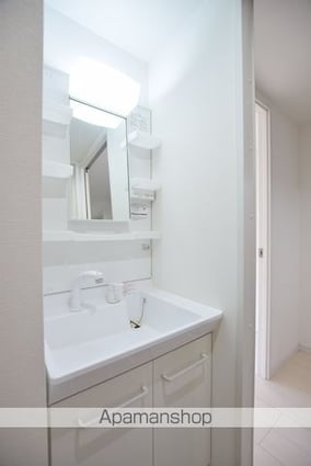 グランツァイト八幡[2K/31.91m2]の洗面所