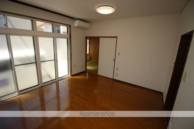 detached 青森県青森市金沢２丁目5-9

地図を見る