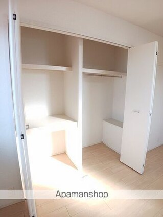 サンフラワーⅢ[1LDK/49.14m2]の収納