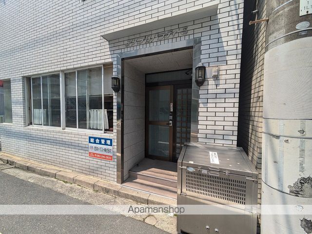アスプロパラティ5の玄関写真