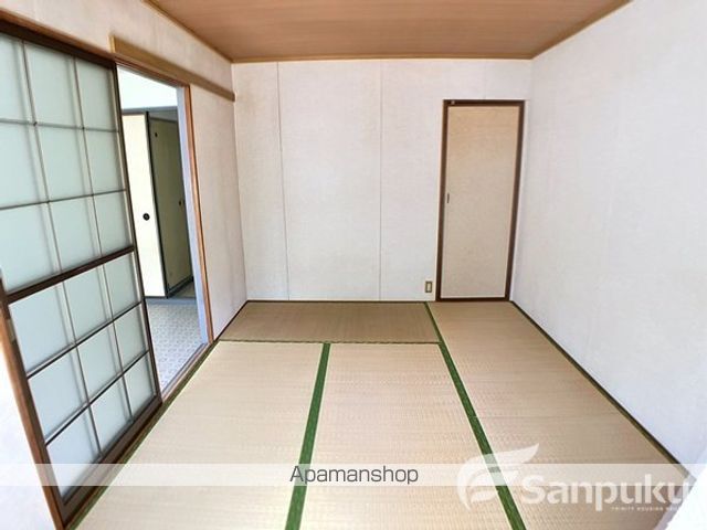ファミール・シズの内装写真
