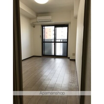 愛知県名古屋市東区泉２丁目[1K/21.87m2]のリビング・居間