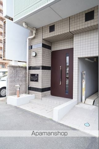 ワルツ元浜の玄関写真
