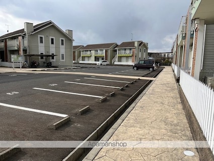 夢咲きの里　Ｃ[1LDK/51.34m2]の駐車場2