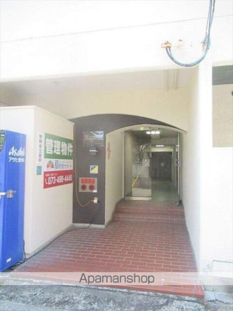 和歌山県和歌山市美園町４丁目[1LDK/44.4m2]のエントランス1