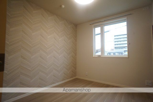 Lene Cricca西大寺IIIの内装写真