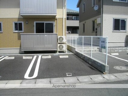 ムーンリジェール　Ｂ[1LDK/35.31m2]の駐車場