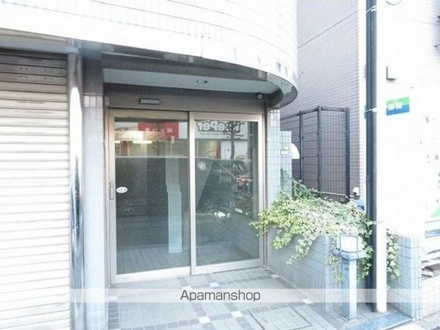 コスミックビルの玄関写真