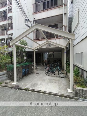 COSMOMATENODAの玄関写真