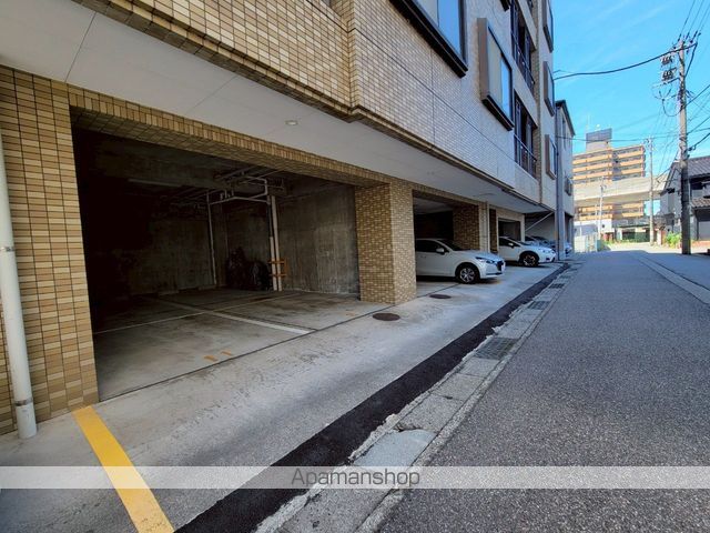 リアライズ千歳の玄関写真