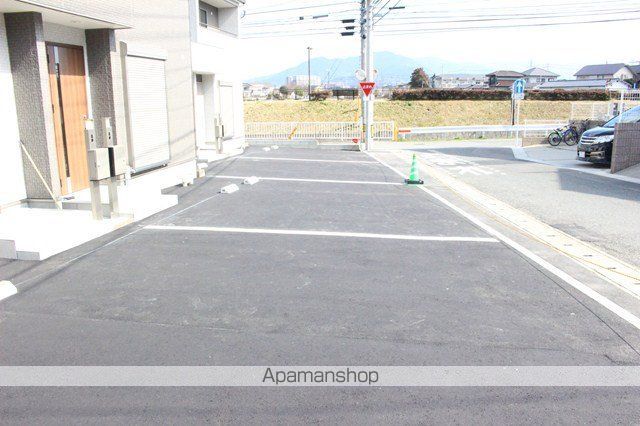 香椎線 伊賀駅 徒歩16分 2階建 築10年の玄関写真
