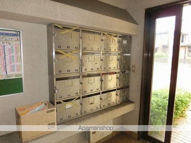 ブラザーハイツ伊勢原の玄関写真