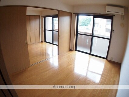 ガーデンハイム樗　１番館[3DK/56.76m2]のリビング・居間