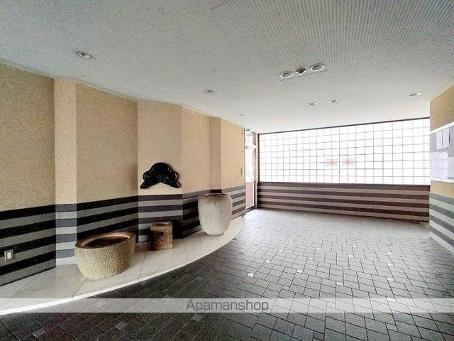 RONA HYATTのその他写真