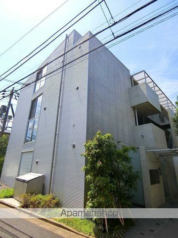 TRIAの外観写真