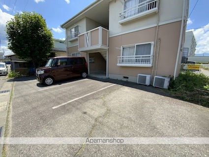 フレグランスアムール[1K/24.53m2]の駐車場