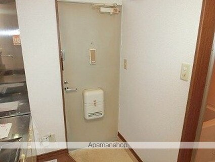 Ｐｒｉｍａｒｙ東黒石野[1K/26.08m2]の玄関