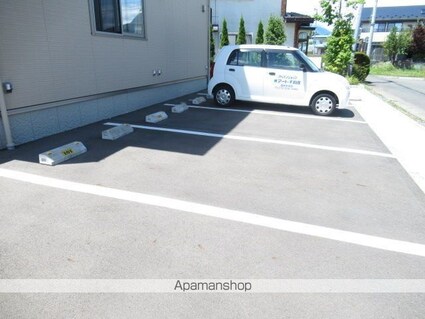 グリーングランデ[1LDK/56.56m2]の駐車場1