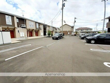 ジェルメもみじ[1LDK/45.65m2]の駐車場