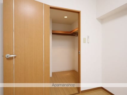 メゾン・ド・オーキッド[1LDK/41.8m2]の収納