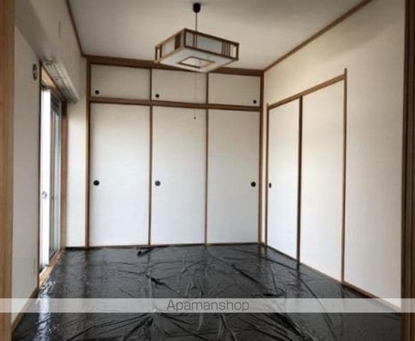 サーパス鷹子弐番館の内装写真