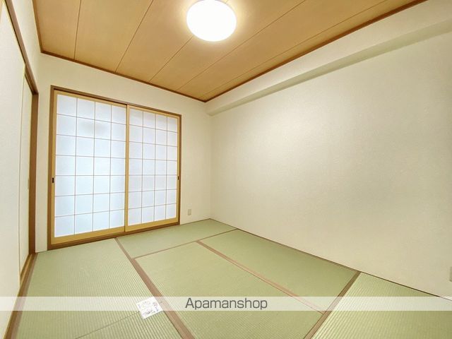 ロイヤル・シャトー一番館の内装写真
