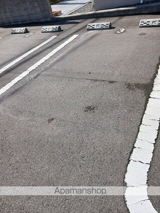 アクティ・スクエア　Ⅰ[1LDK/52.38m2]の駐車場