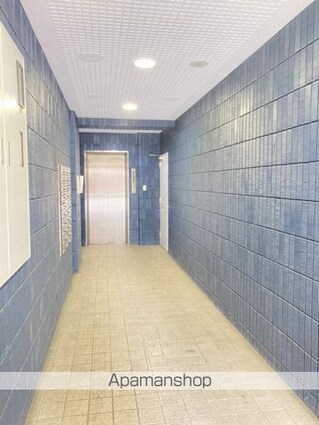Ｗｈｉｔｅ広島駅前[1R/18.52m2]のエントランス1