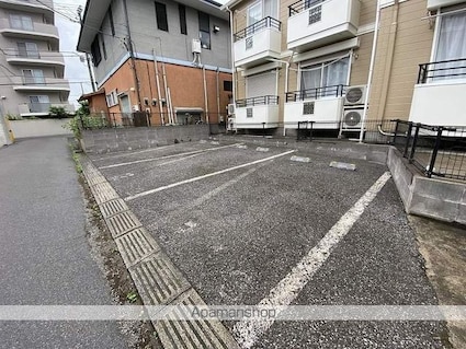 グリーンハイツ[1K/20.28m2]の駐車場