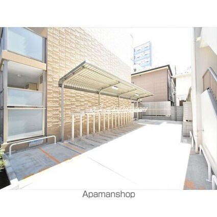 ＮＥＯグレイス綾瀬[1LDK/32.1m2]の駐車場