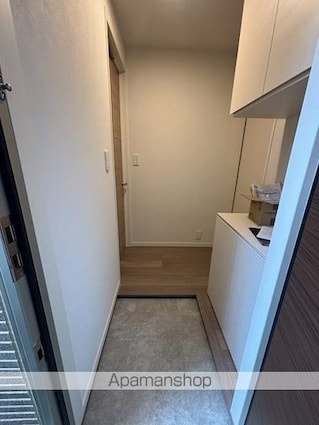 東京都渋谷区初台２丁目[1K/33.95m2]の玄関