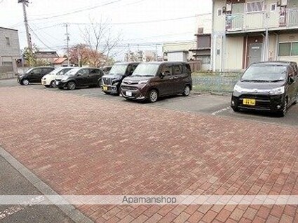 メゾンパークス[1K/24.5m2]の駐車場