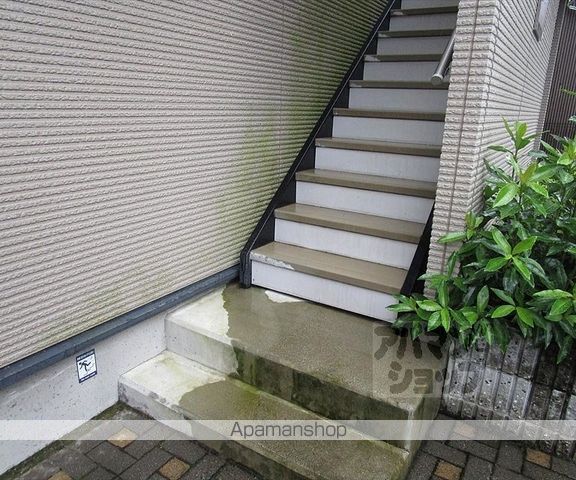 レオパレス京都鞍馬口の玄関写真